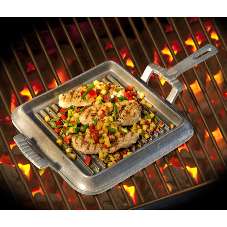 WLAR Wilton Armetale Gourmet Grillware Square Griddle Pan with Handle